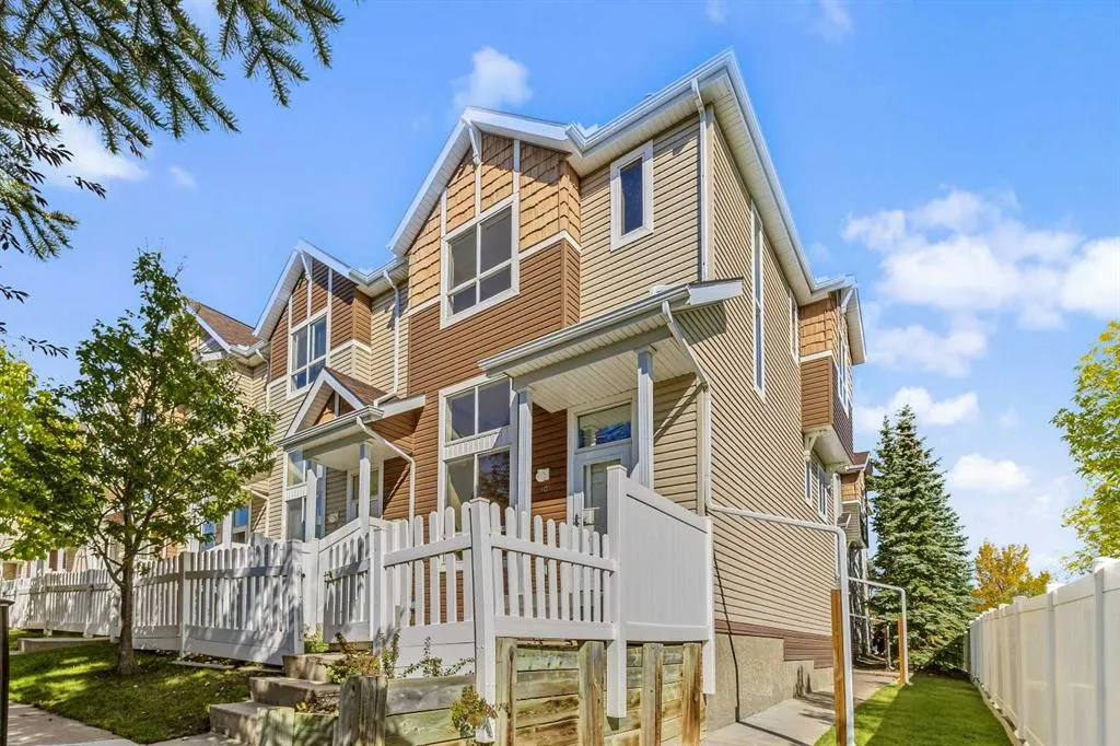 10 Tuscany Court NW