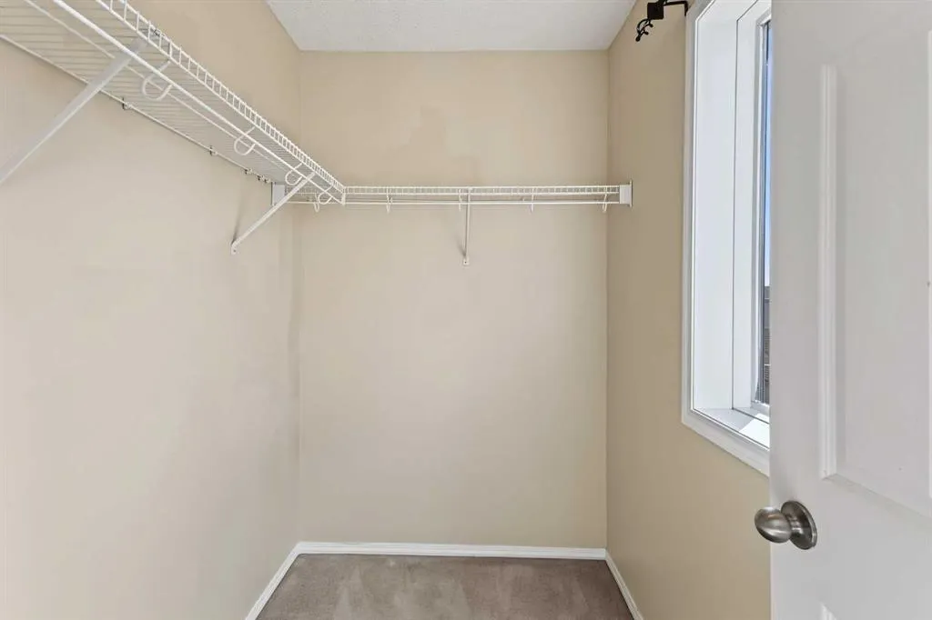 10 Tuscany Court NW