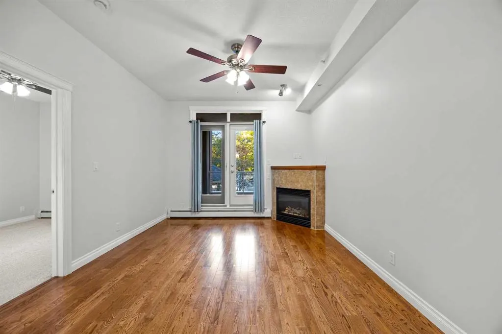 24 Hemlock Crescent SW #3203