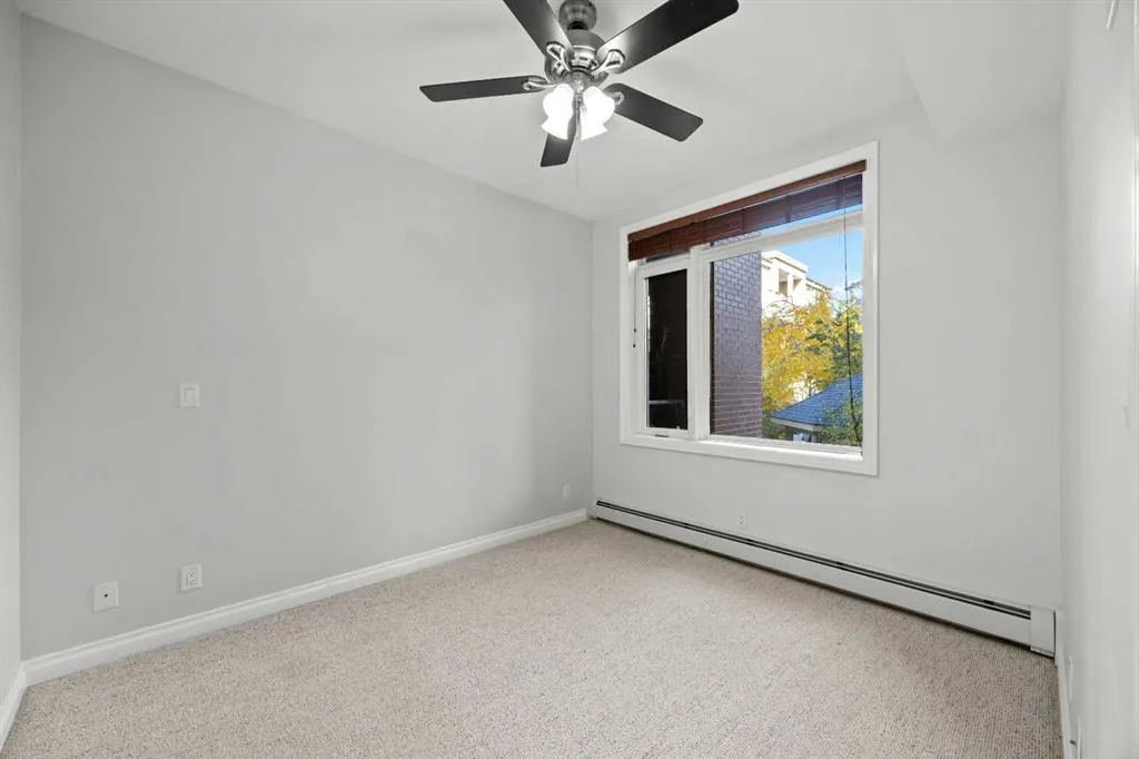 24 Hemlock Crescent SW #3203