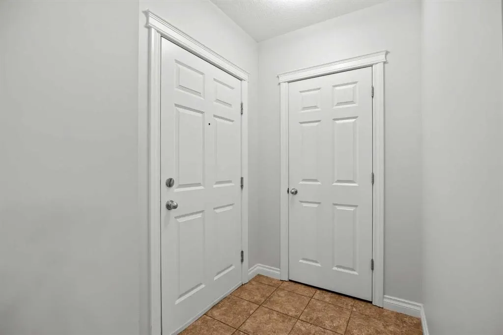 24 Hemlock Crescent SW #3203