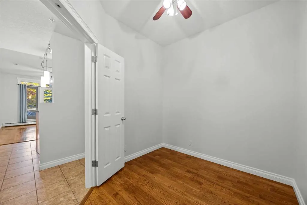 24 Hemlock Crescent SW #3203