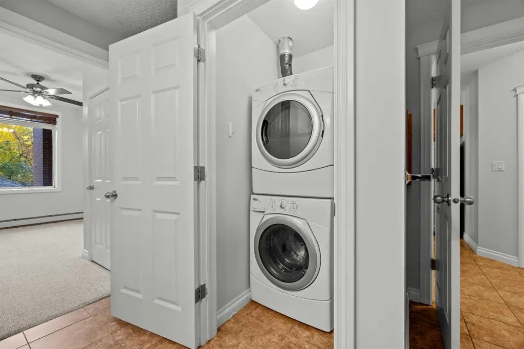 24 Hemlock Crescent SW #3203