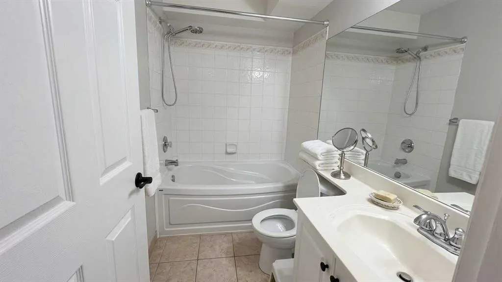 11 Chaparral Ridge Drive SE #2106