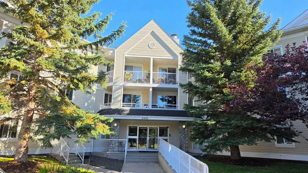 11 Chaparral Ridge Drive SE #2106
