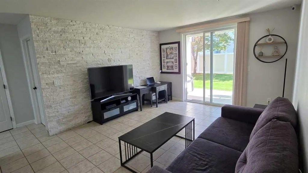 11 Chaparral Ridge Drive SE #2106