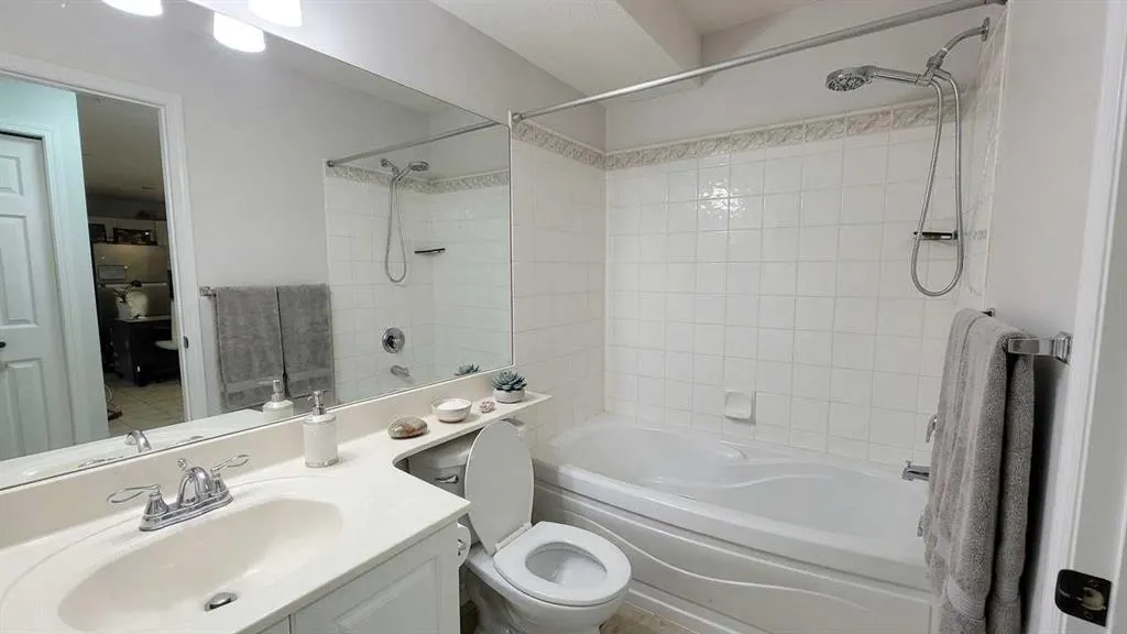 11 Chaparral Ridge Drive SE #2106