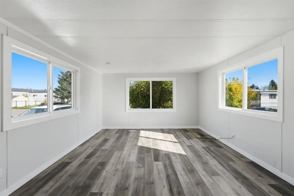 5344 76 Street #75