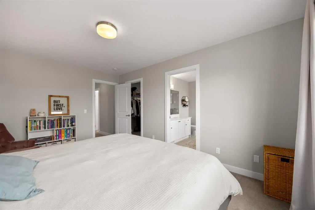 112 Reunion Loop NW