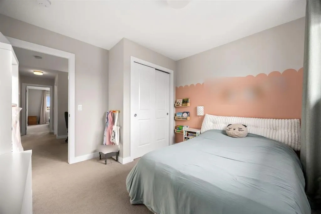 112 Reunion Loop NW