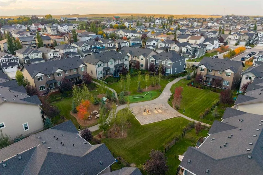 112 Reunion Loop NW