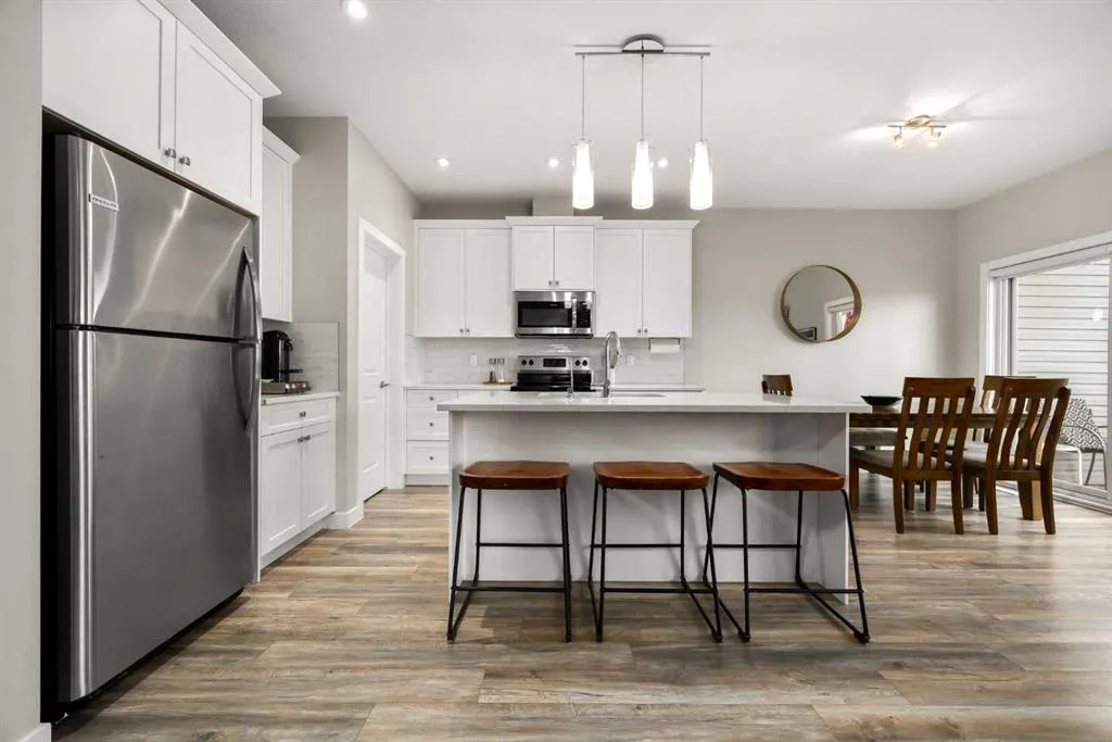112 Reunion Loop NW