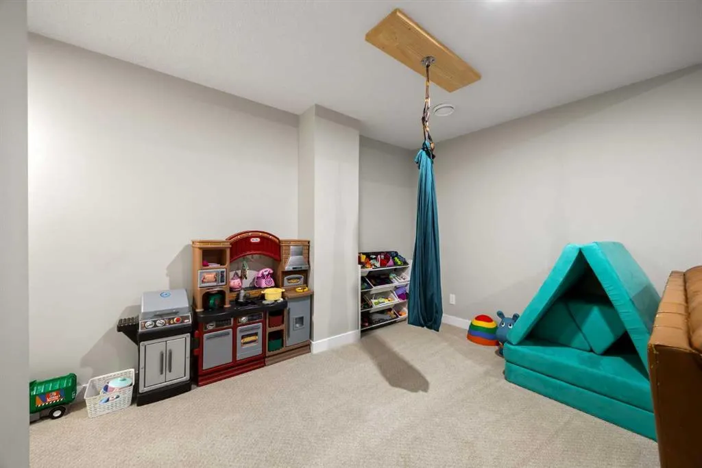112 Reunion Loop NW
