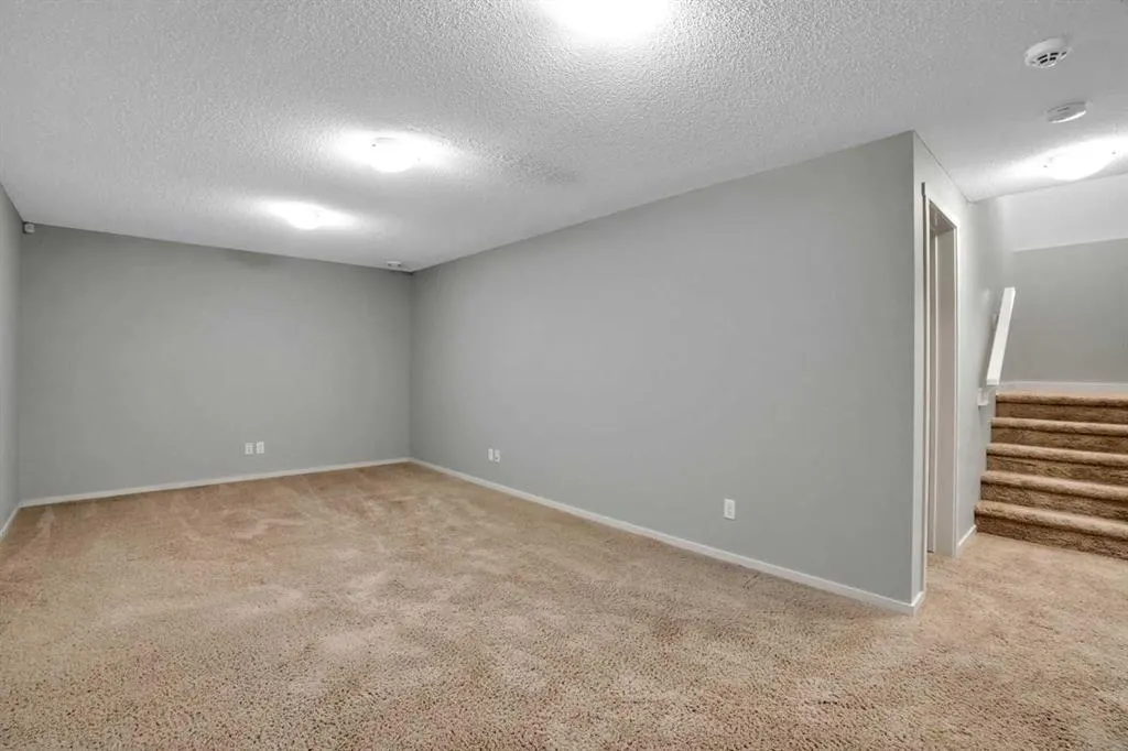 125 Walden Square SE
