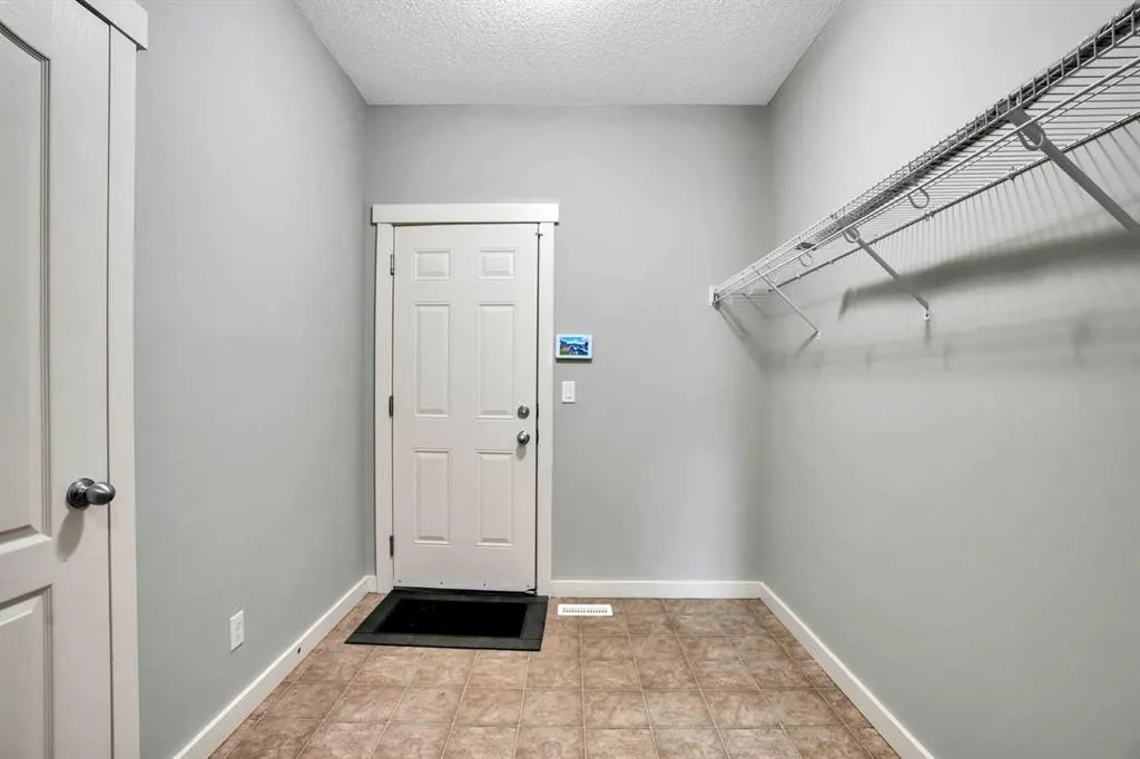 125 Walden Square SE