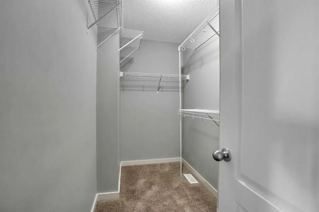 125 Walden Square SE