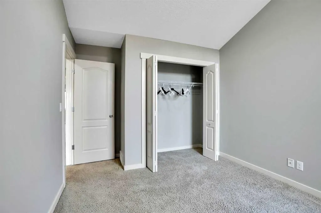 125 Walden Square SE