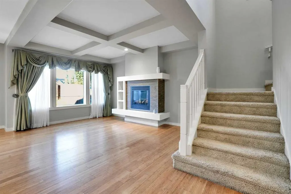 125 Walden Square SE