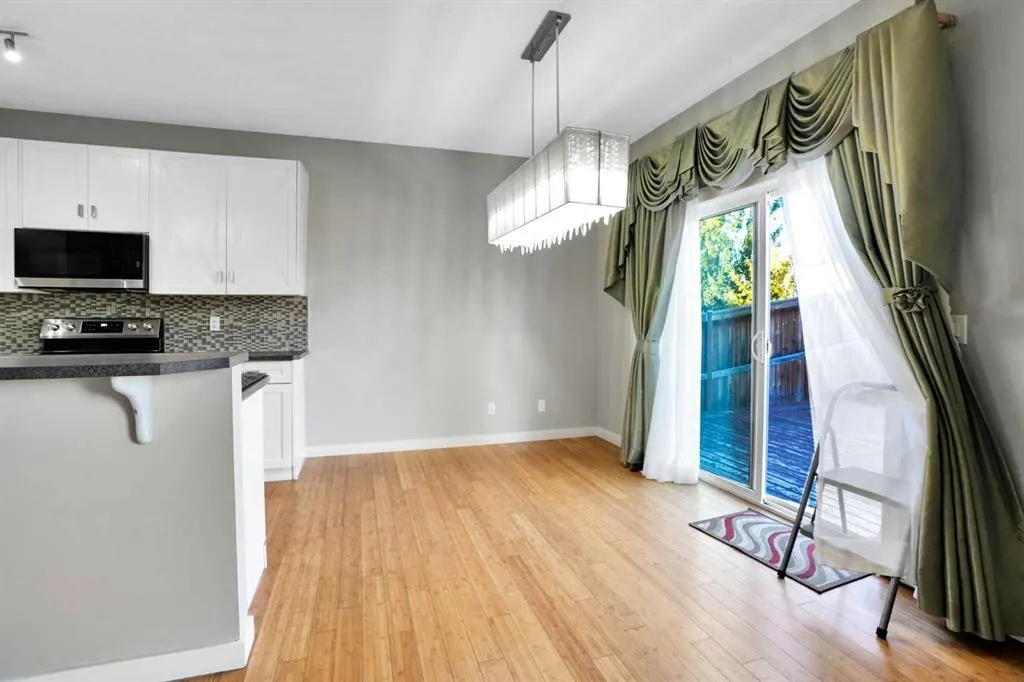 125 Walden Square SE