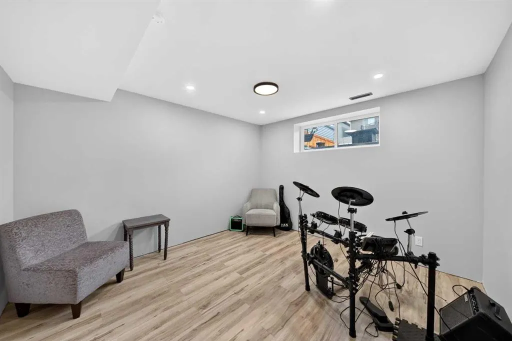 52 Evansborough Way NW