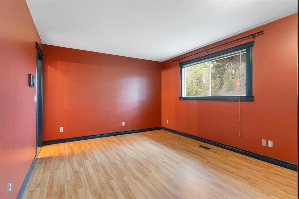 107 Bermuda Close NW