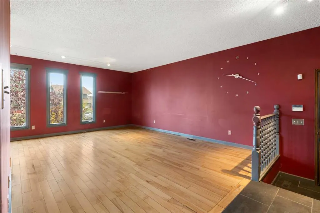 107 Bermuda Close NW