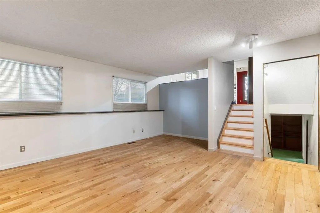 107 Bermuda Close NW