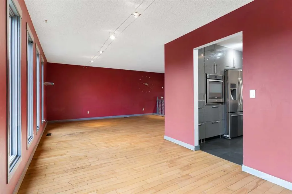 107 Bermuda Close NW