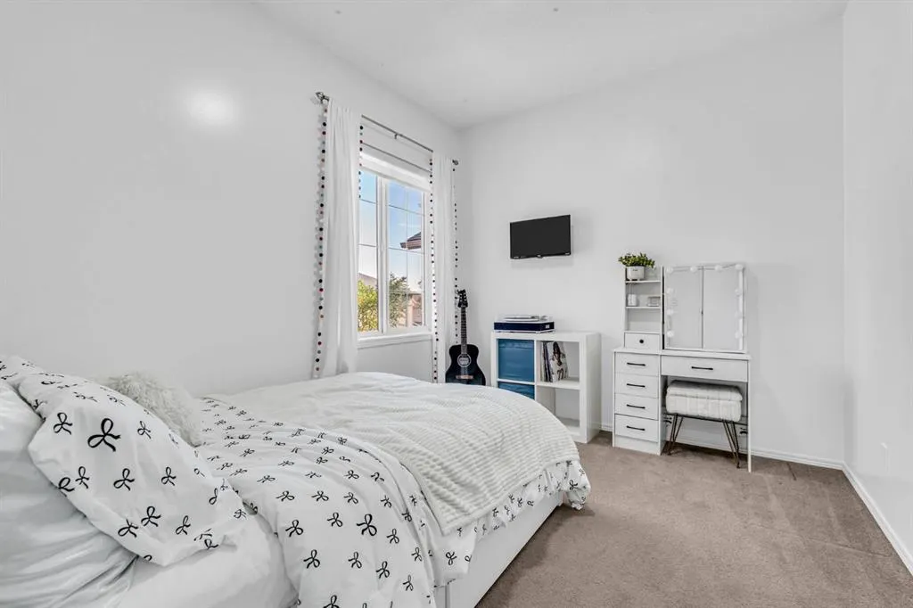 123 Elgin Meadows Way SE