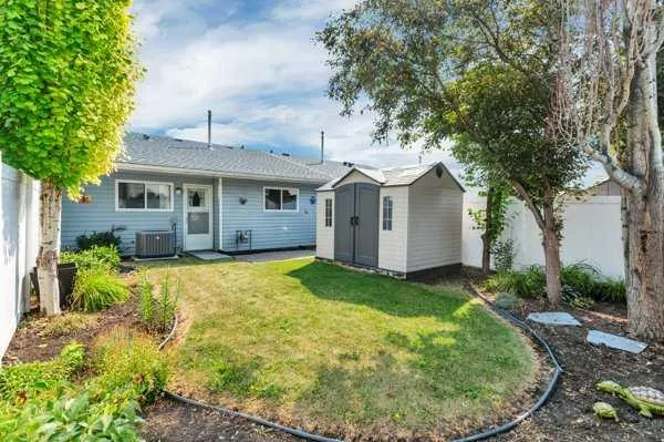 240 Ebert Close