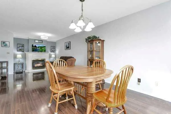 240 Ebert Close