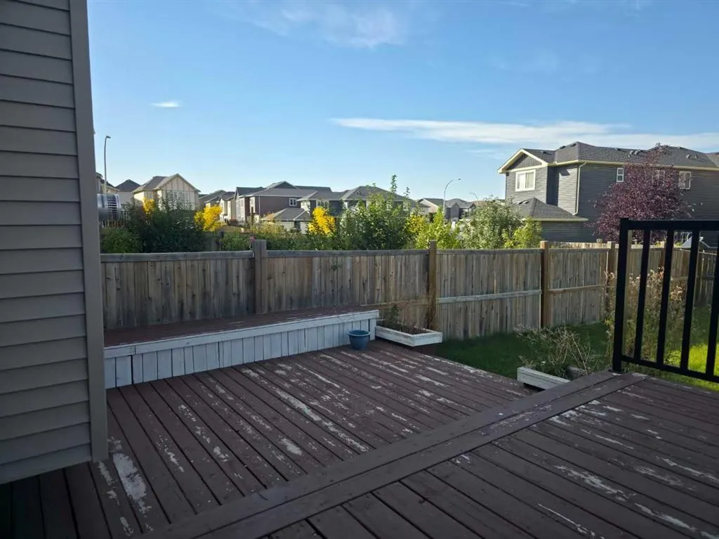 16 Nolancrest Green NW