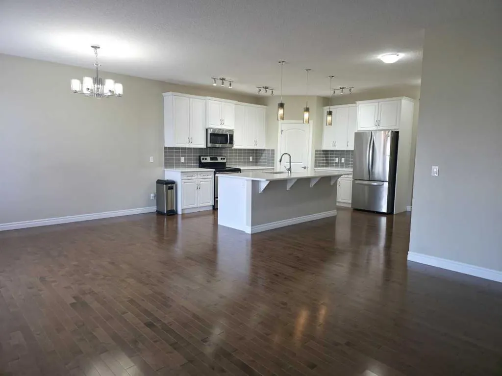16 Nolancrest Green NW