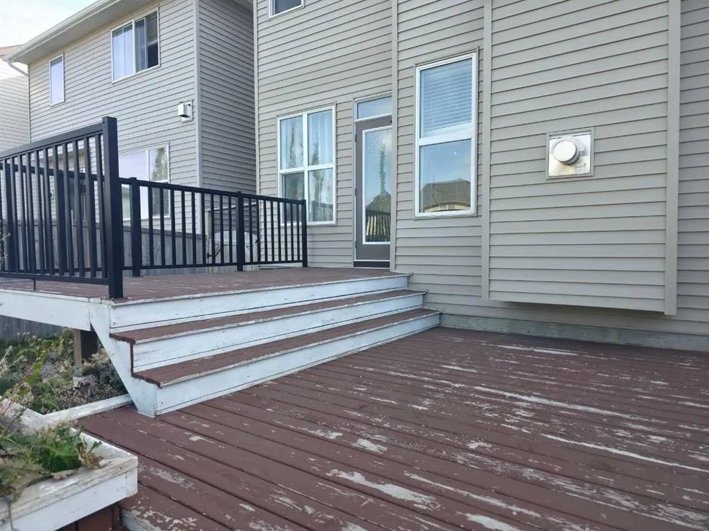 16 Nolancrest Green NW
