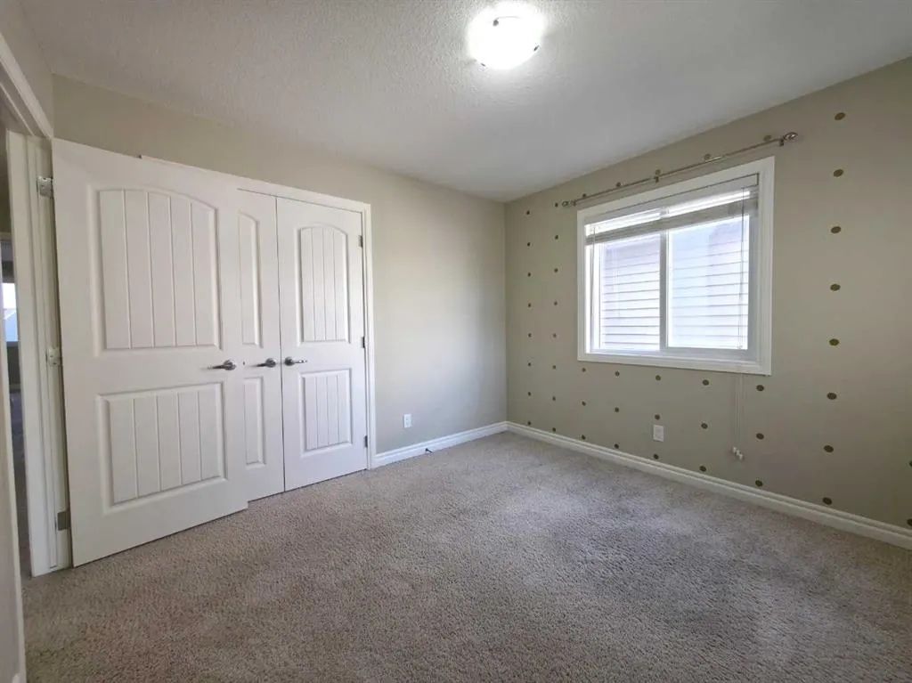 16 Nolancrest Green NW