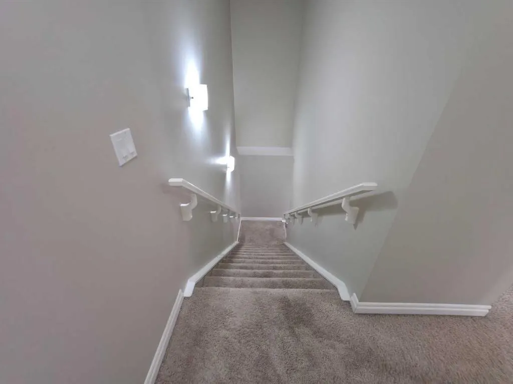 16 Nolancrest Green NW