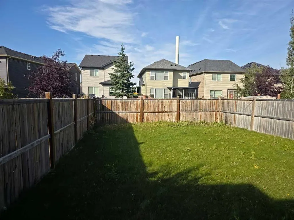16 Nolancrest Green NW