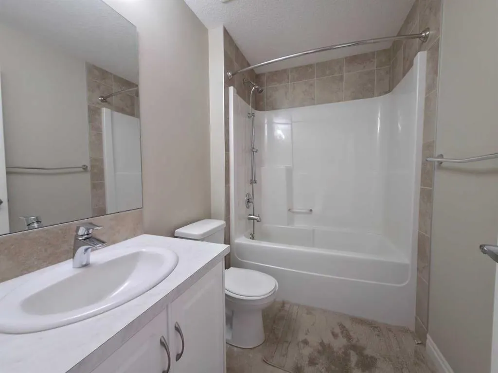 16 Nolancrest Green NW