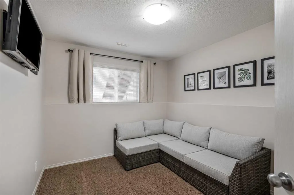 113 Mt Sundance Crescent W