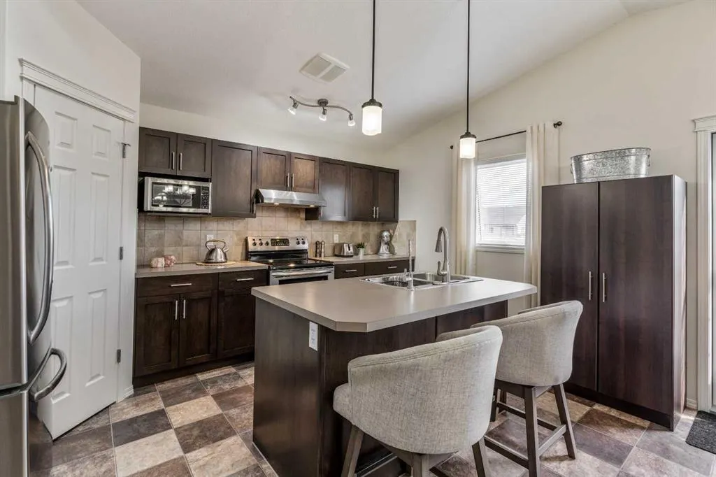 113 Mt Sundance Crescent W