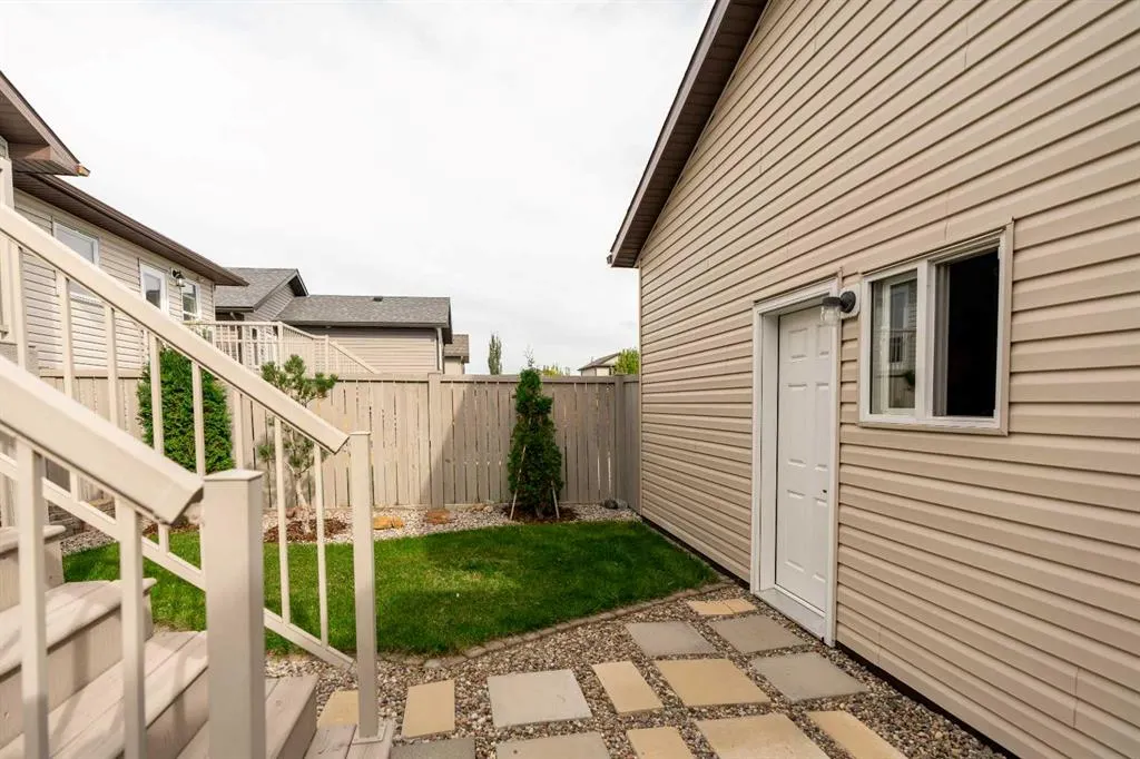 113 Mt Sundance Crescent W