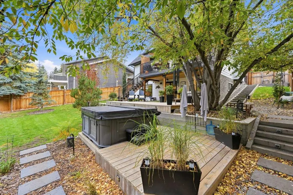 14 Riverside Place