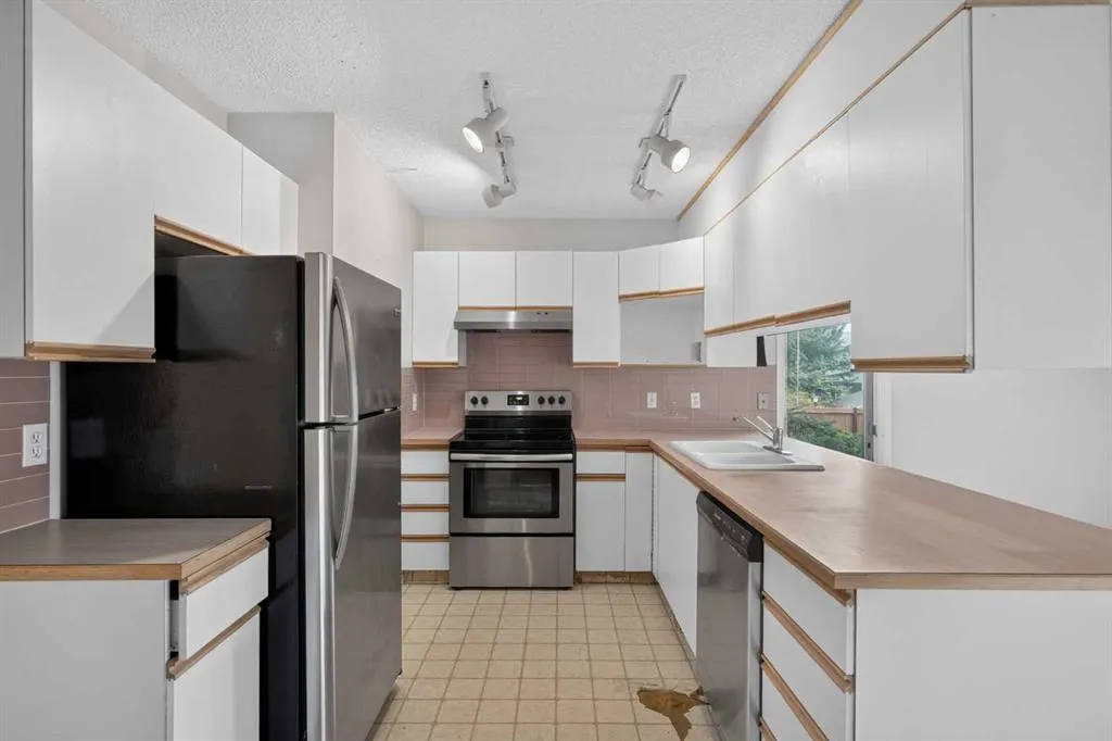 259 Coachway Road SW