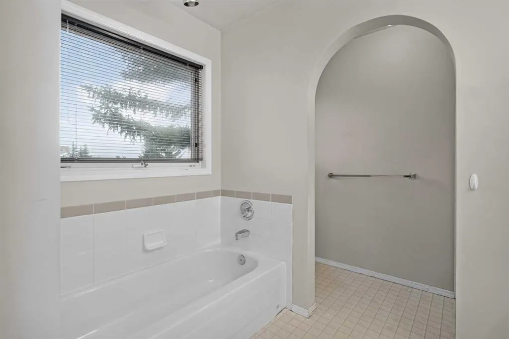 259 Coachway Road SW