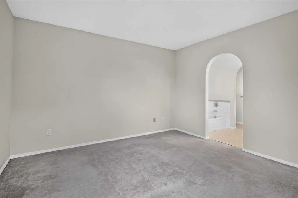 259 Coachway Road SW