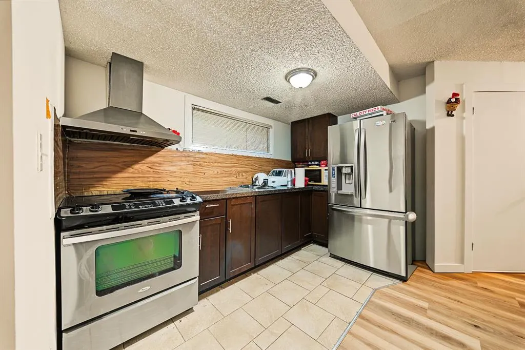 310 Castleridge Drive NE