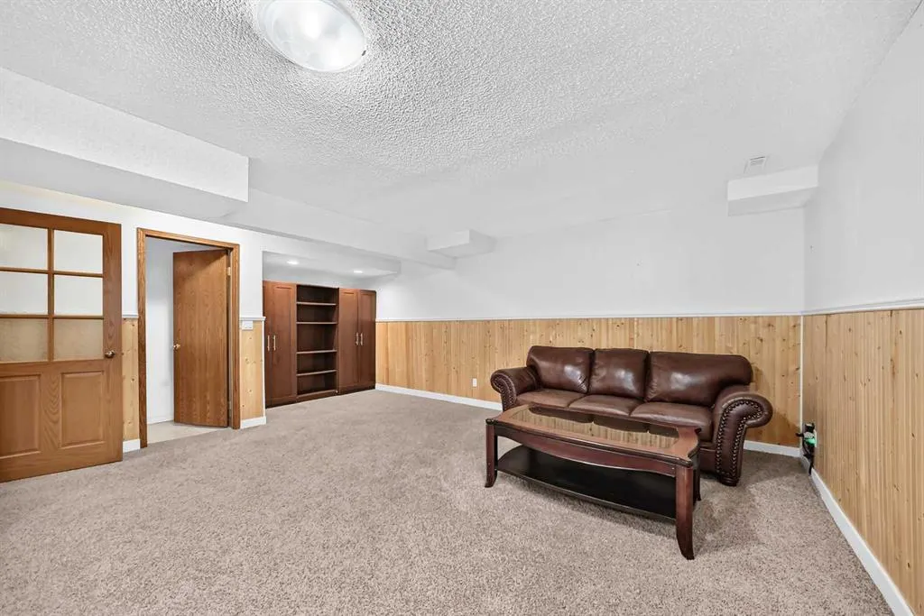 200 Downey Place