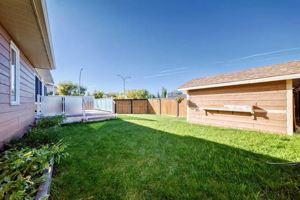 200 Downey Place