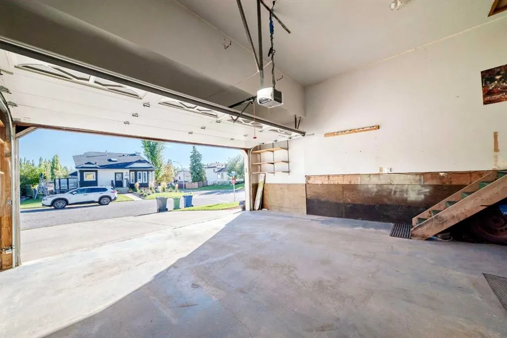200 Downey Place