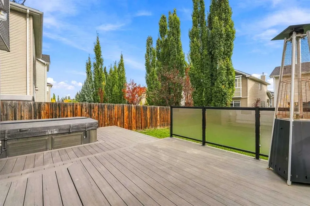 16 Cougartown Place SW
